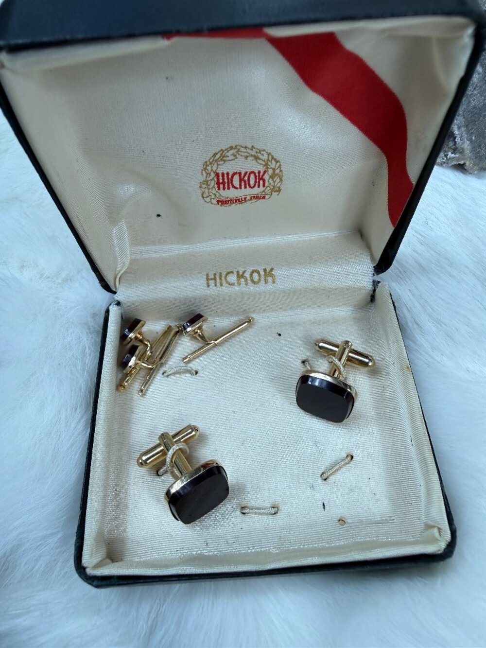 Vintage Hickok Red Glass & Gold Tone Cuff Link Box Set